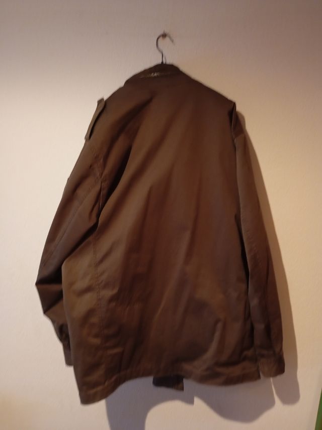 Chaquetón parka hombre talla 4XL. Marrón oliva
