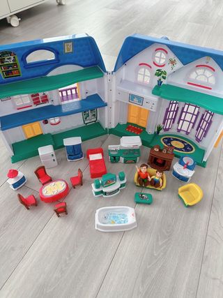 Casita de muñecos plegable con muebles