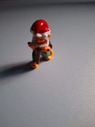 5 figurine gnomi burloni Kinder
