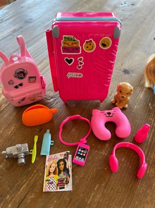 Barbie viajera con accesorios