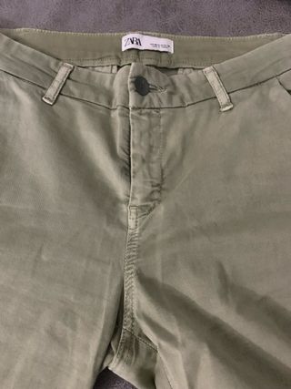 pantalon verde de zara 