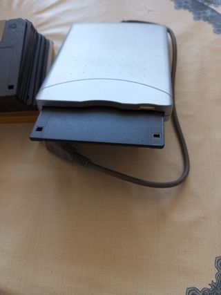 Disquetera 3 1/2 externa 