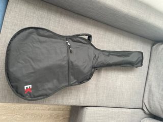 Guitarra JuniorEspañola Romanza Valencia con funda