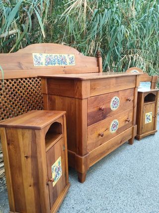 Dormitorio madera lozas