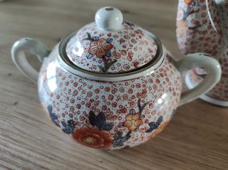 Set 6 tazzine da thè, zuccheriera e teiera