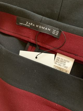 Zara. Falda mini