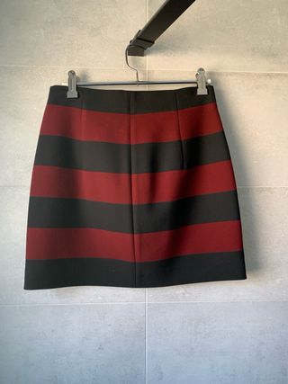 Zara. Falda mini