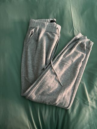 Chándal gris