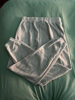 Chándal gris