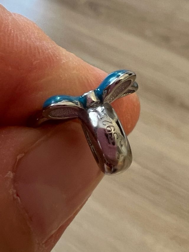 Charm polilla plata S925