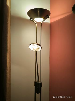 Lamparas:  salón, lector