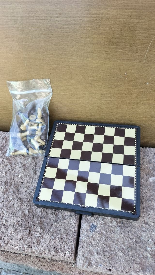 Juego ajedrez de viaje magnético