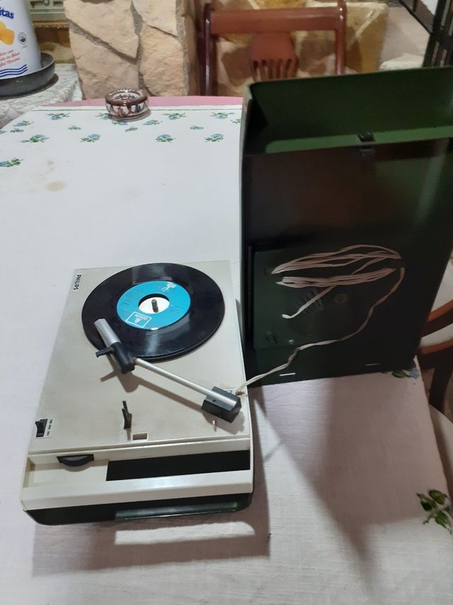 tocadiscos antiguo funciona 