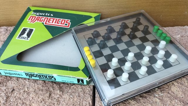 Juego magnético damas