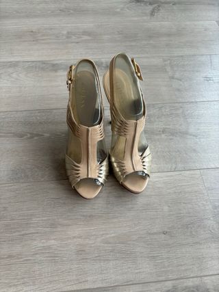 Sandalia Guess
