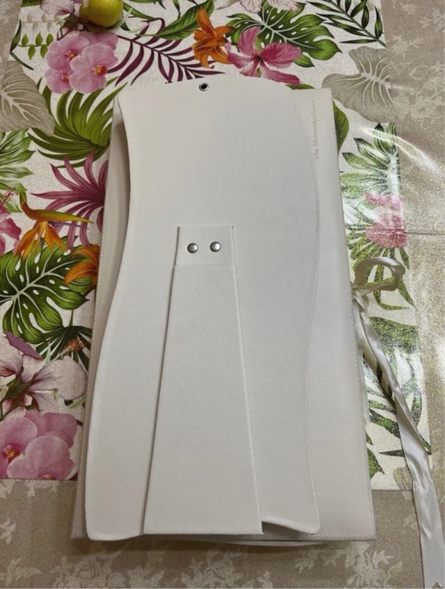 Capezzale in argento via Montenapoleone