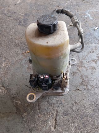 4M513K515AD bomba dirección Ford Focus 1.6 tdci