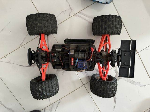 Un coche rc