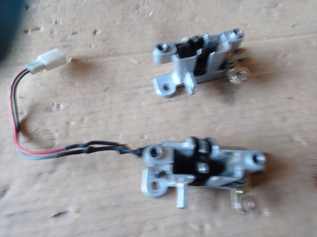 Cierres asiento kimco xciting 250cc