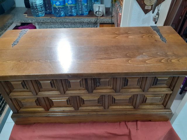 baúl de madera maciza 