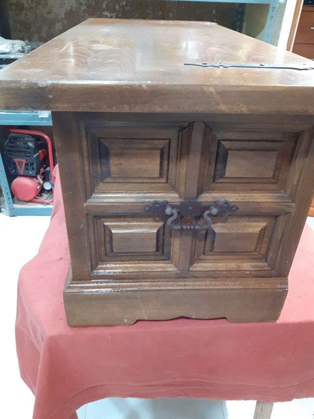 baúl de madera maciza 