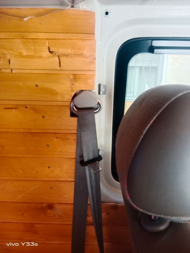 Cinturón trasero VW T5