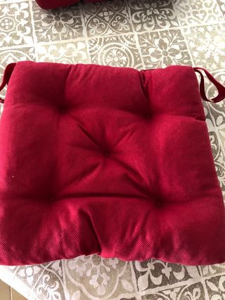 Cojines cuadrados Ikea.