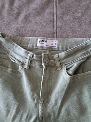 Pantalón vaquero de chico roto