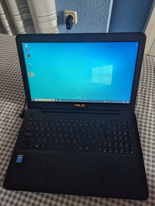 Portátil Asus X554L
