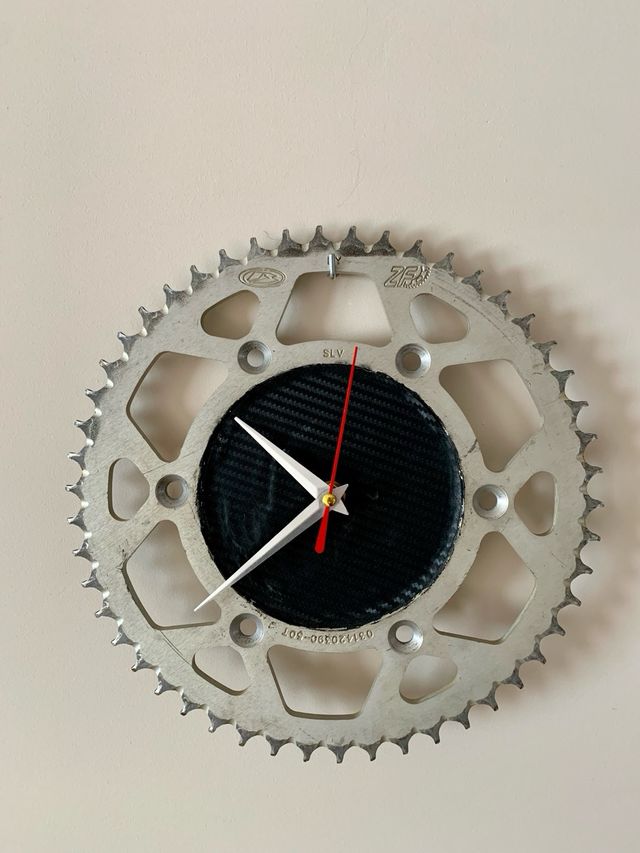 Reloj de pared de plato de moto
