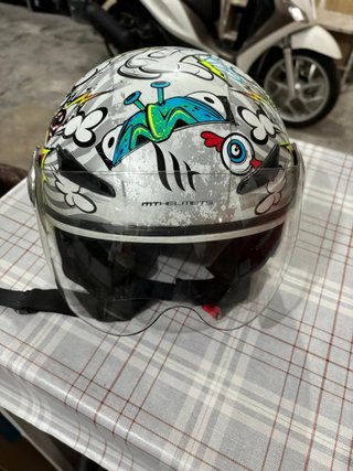 Casco infantil de moto