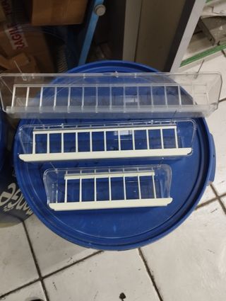 Mangiatoie per gabbie degli uccelli