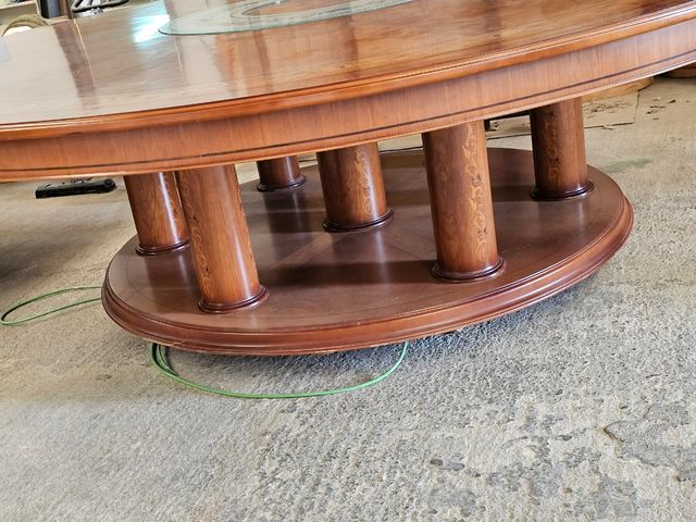 tavolo per riunioni e conferenze