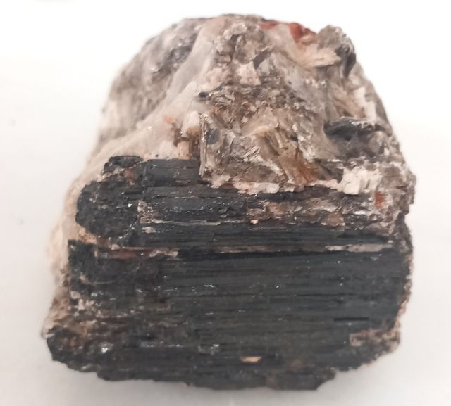 Mineral de turmalina 620