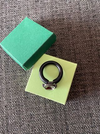 Anillo con forma de diamante