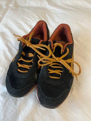 Zapatillas asics negras