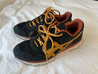 Zapatillas asics negras