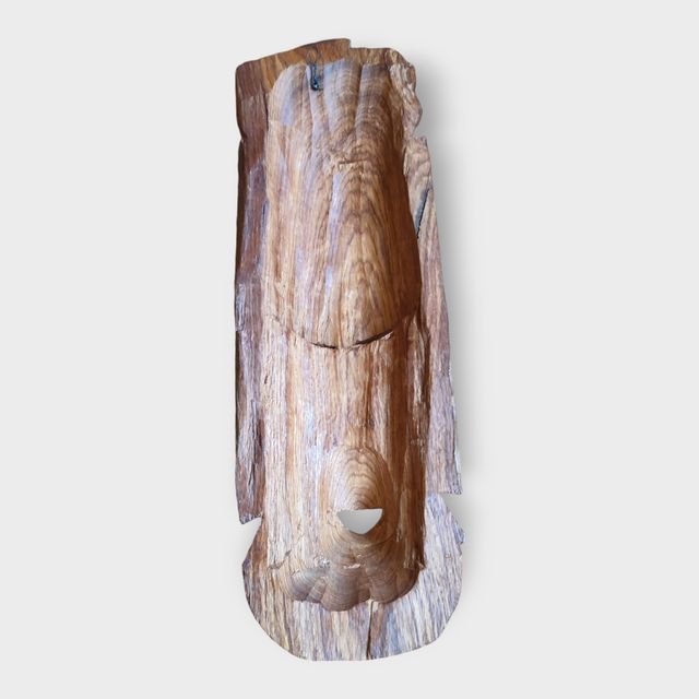 Máscara estilo africano