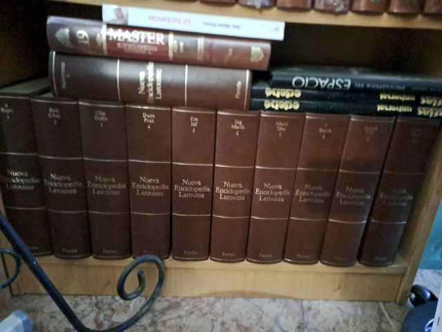 Nueva enciclopedia Larousse