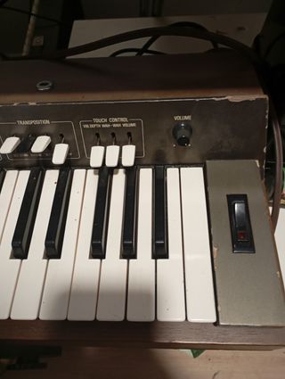 Sintetizador Yamaha sy1