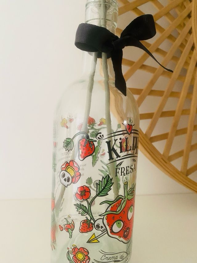 Botella jarrón con flores de tela