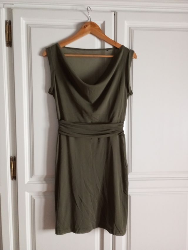 Vestido de mujer verde.