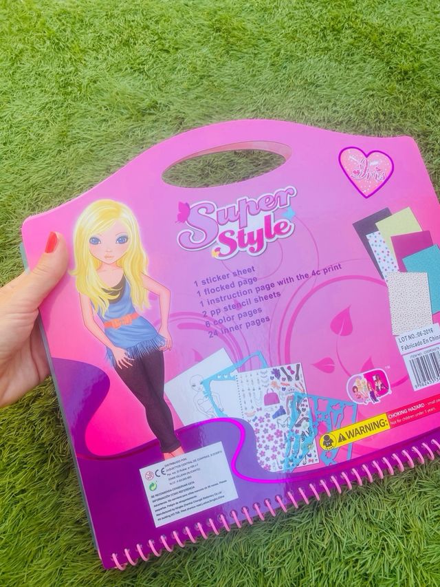 Cuadernillo maleta pegatinas y recortables