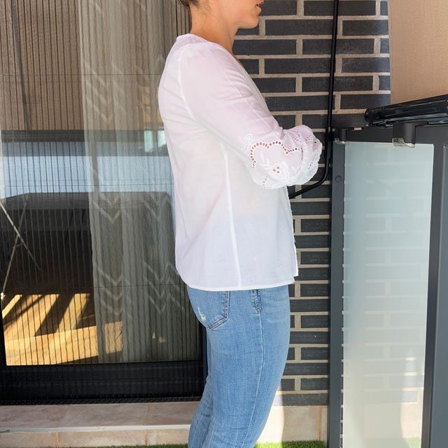 Camisa blanca mangas bordado eseoese