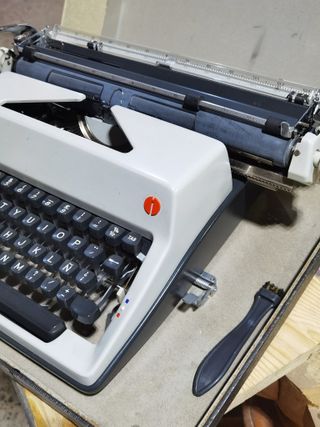 Maquina Escribir OLYMPIA internacional