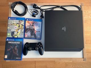 Playstation 4 PRO 1TB con caja + 3 juegos