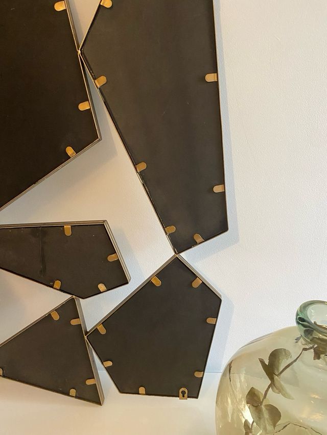 Espejo de diseño para decoración.