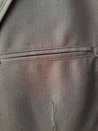 Traje para hombre, gris acero