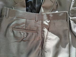 Traje para hombre, gris acero