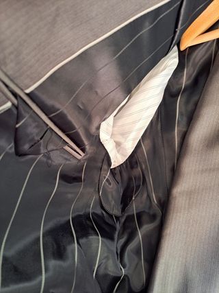 Traje para hombre, gris acero